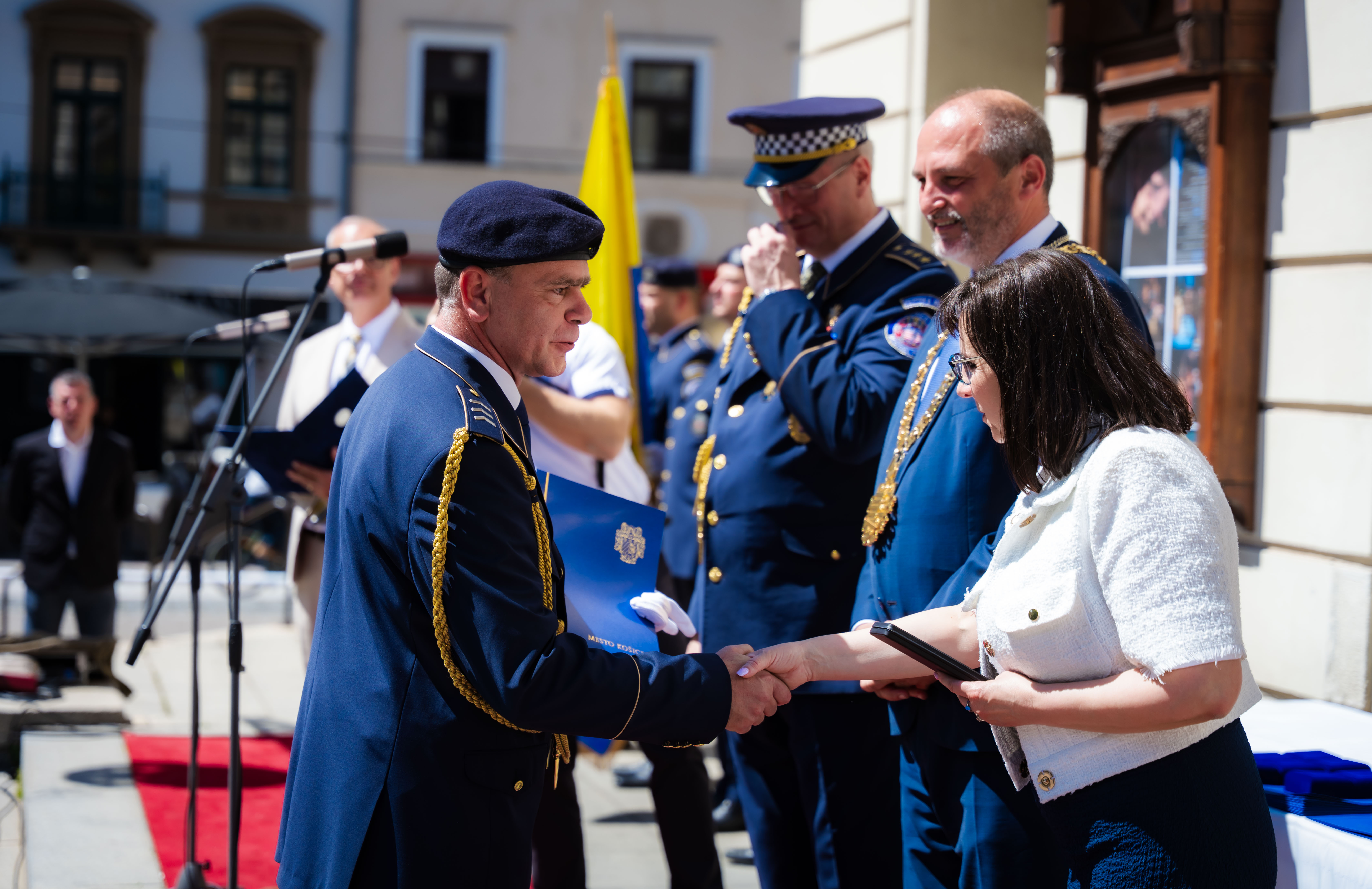 Slavnostne ocenovanie prislusnikov Mestskej policie mesta Kosice -1-90